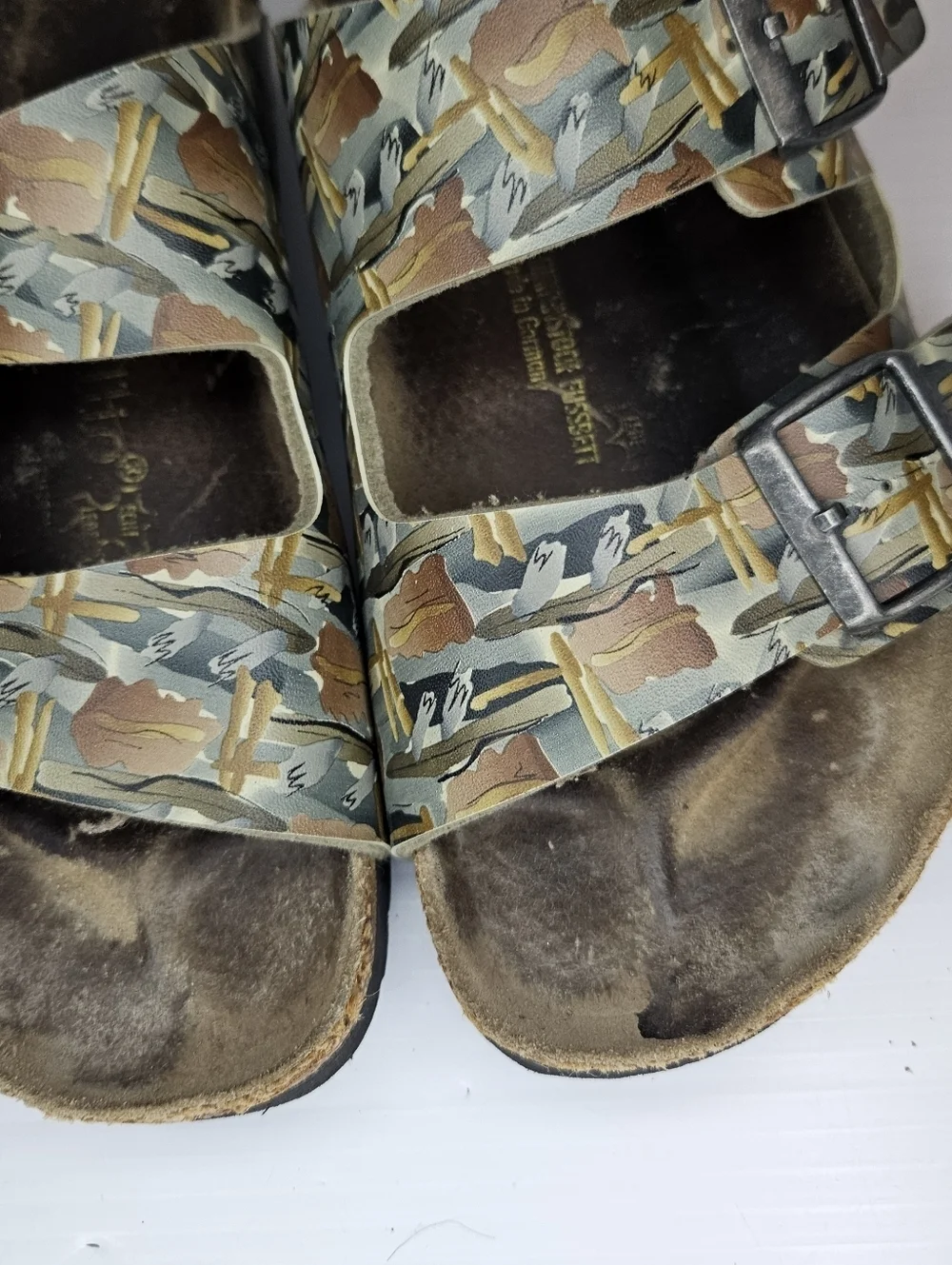 Papillio Jerry Garcia limited edition sandals Size L 8 M 6